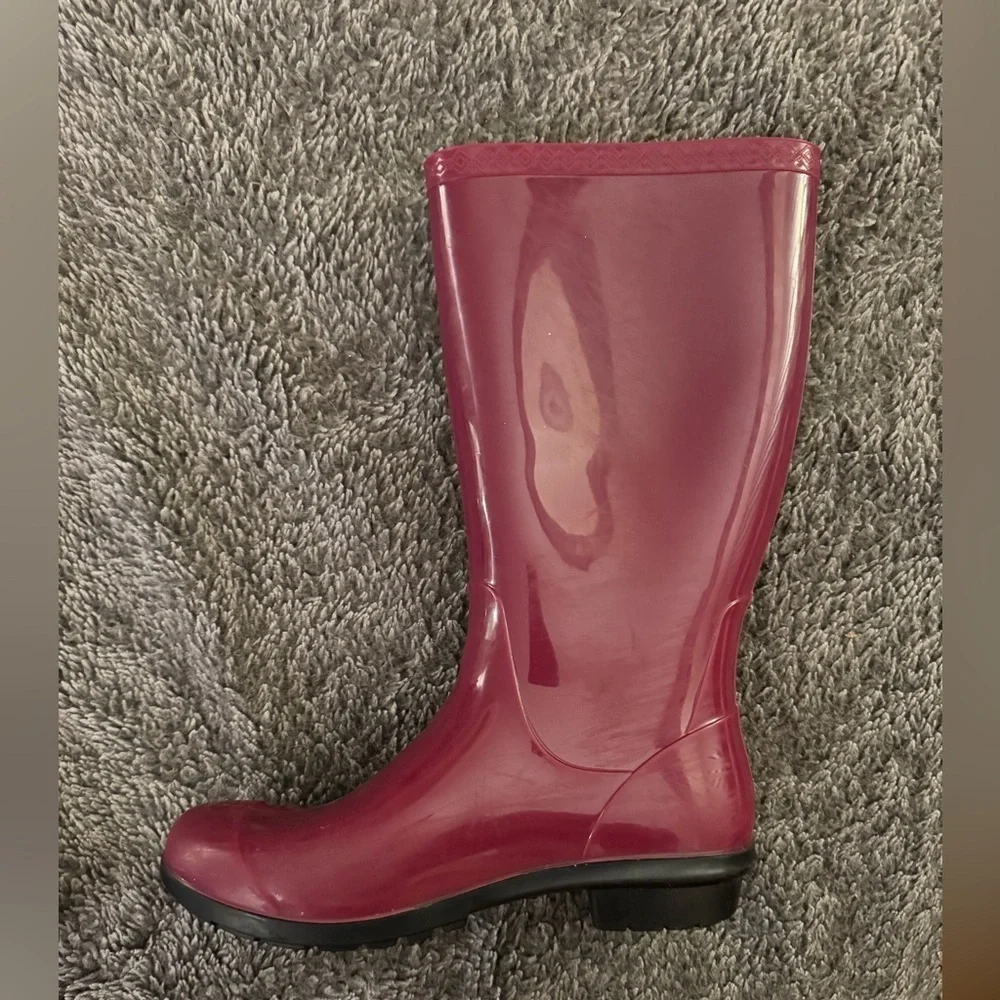 UGG Women's Shayne Rain Boots Size 8